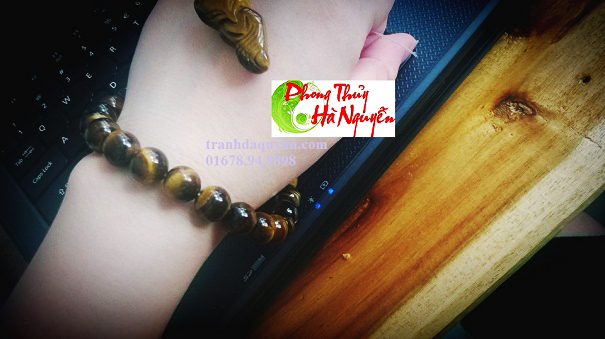 vòng tay phong thủy đá quý Hà Nguyễn